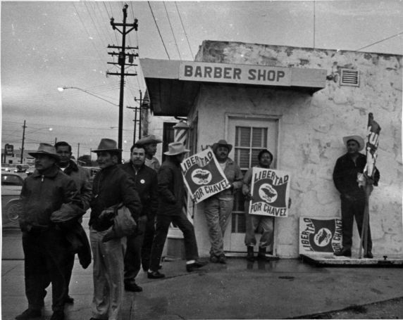 (3168) Demostrations, Cesar Chavez, Imprisonment, Salinas, California, 1970 (3168) Demostrations, Cesar Chavez, Imprisonment, Salinas, California, 1970